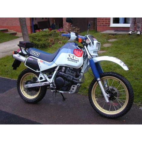 HONDA XL 600 1990 teinte ROUGE
